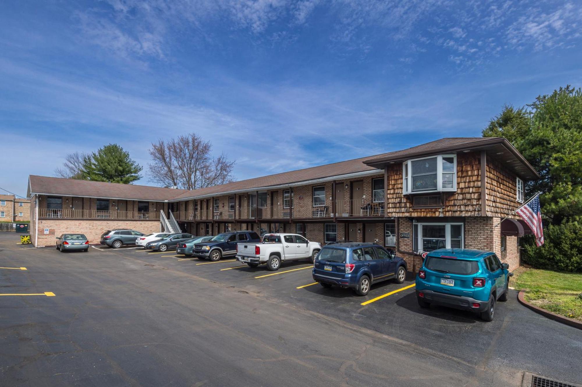 Sunrise Inn Hershey Bagian luar foto